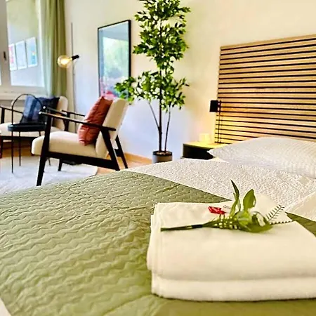 Neues Mit Terrasse U. Viel Privatsphaere Hotel