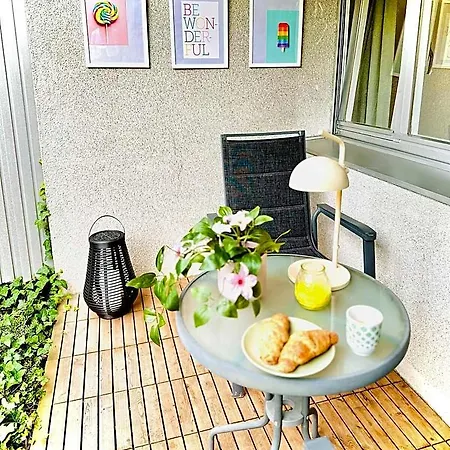 Neues Mit Terrasse U. Viel Privatsphaere 4* Zurich